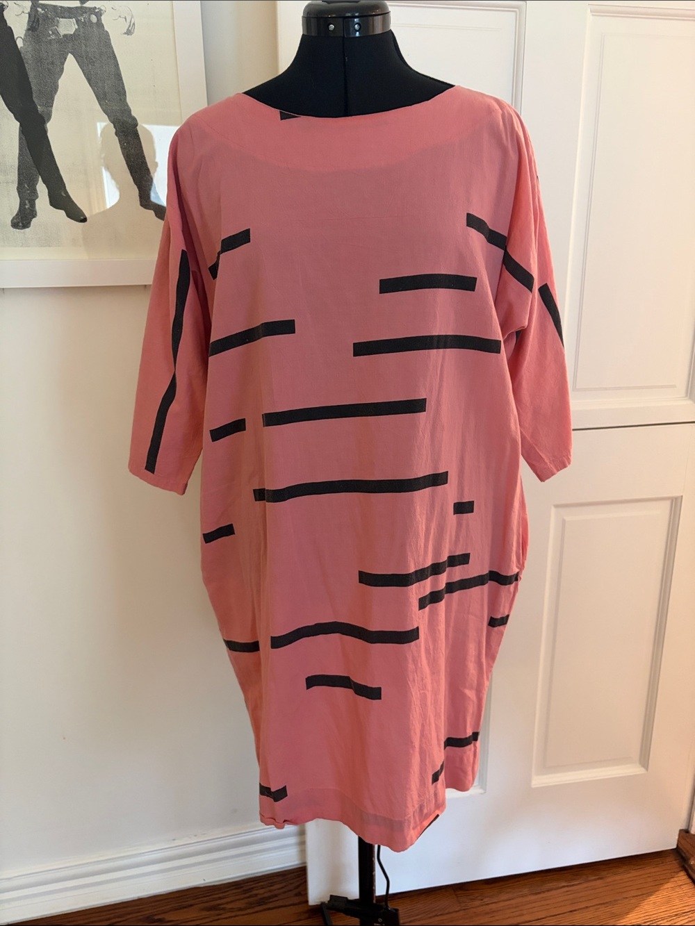 Relaxed Pink Midi Dress with Graphic Black Stripes
